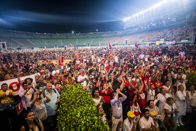 Image: the public of the Assembly of Democracies, at the Pituaçu Stadium, at the WSF 2018, in Salvador – Bahia. Midia Ninja.